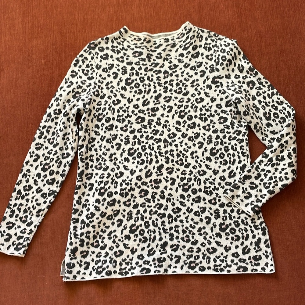 Loft Petites Leopard Print Sweater Size Medium Petite